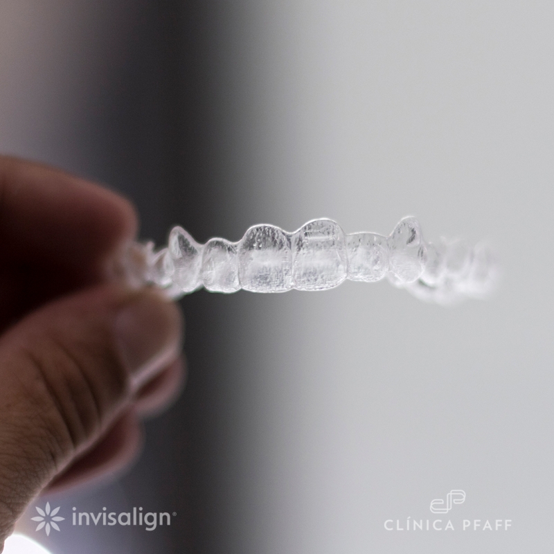 Ortodoncia invisible Invisalign en Barcelona