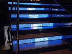 Escaleras led - 1er restaurante nba barcelona (proyecto a medida)