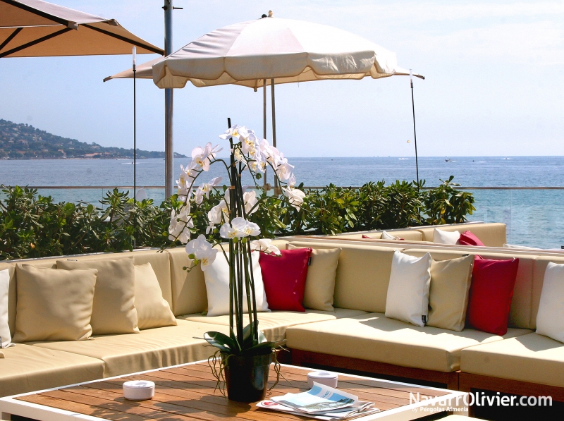 Mobiliario esterior de terraza en Beach clun Eden Plage, St Tropez