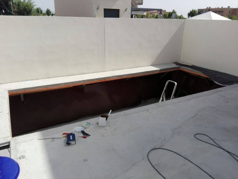 Instalación de piscina y jacuzzi