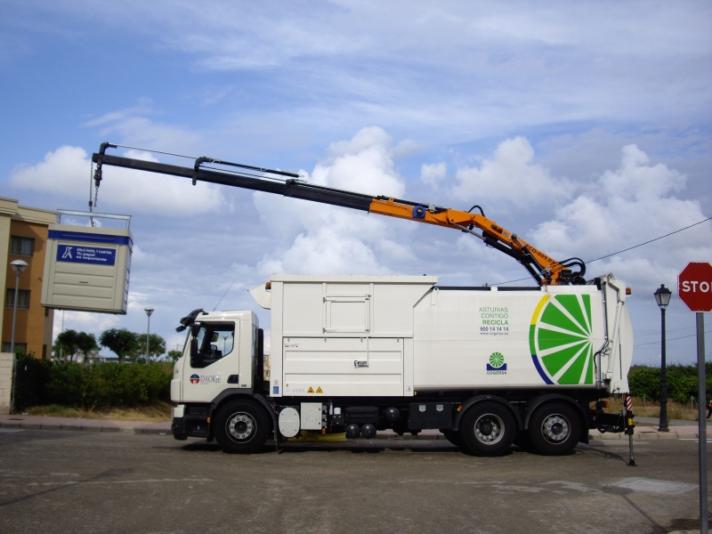 Grúas ECO, recolectores satélite de residuos