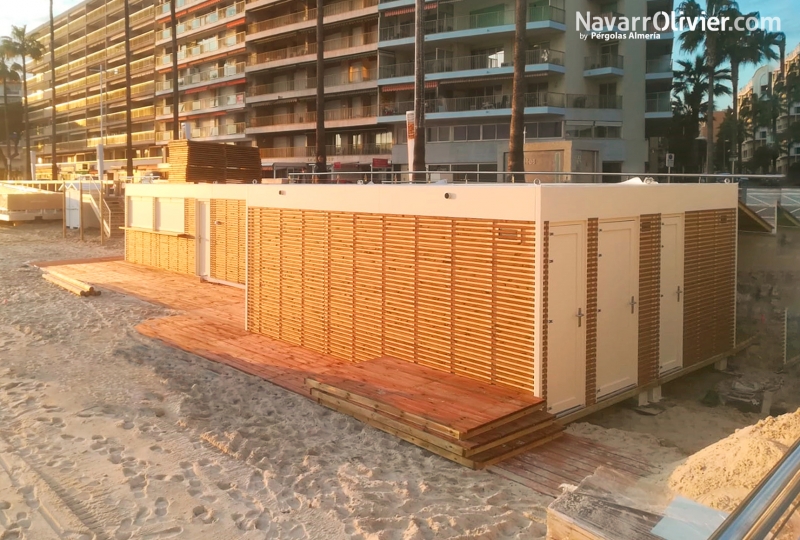 Arquitectura modular. Beach bar transportable de madera