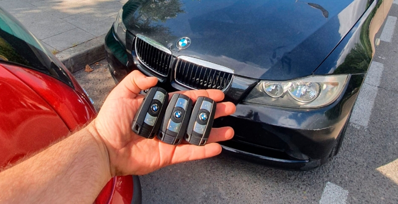 Reparacion e instalacion del Anillos del Airbag. Duplicados de llaves / tarjetas para coches y furgo