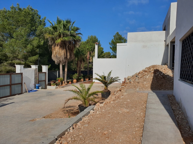 Jardn - Casa en Portinatx, San Juan, Ibiza - Engel & Vlkers Ibiza - Inmobiliaria en Ibiza