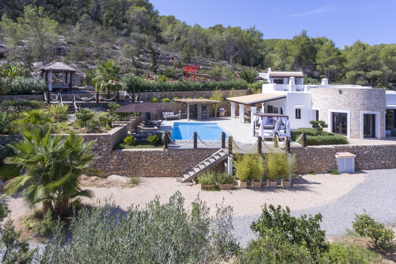 Finca en Santa Eulalia, Ibiza - Engel & Vlkers Ibiza - Inmobiliaria en Ibiza - Alquiler de casas