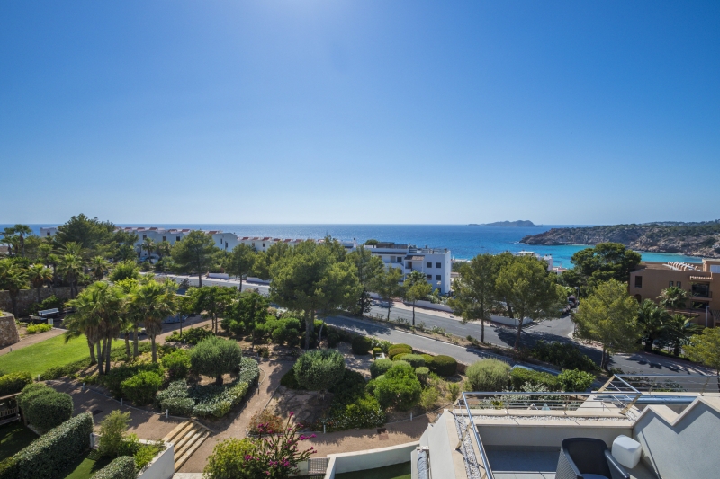 Vistas al mar- tico en Cala Tarida, San Jos, Ibiza - Engel & Vlkers Ibiza - Inmobiliaria en Ibiza