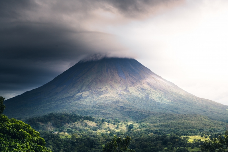 Volcán en Costa Rica, viaje a costa Rica con EnolaTravel