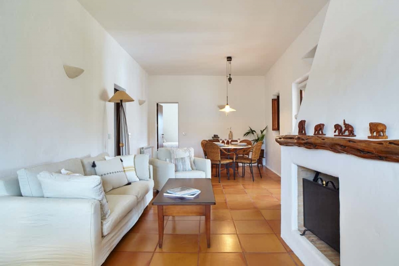 Salón - Casa en San Rafael, Ibiza - Engel & Völkers Ibiza - Inmobiliaria en Ibiza - Comprar casa