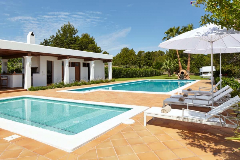 Jardín - Casa en San Rafael, Ibiza - Engel & Völkers Ibiza - Inmobiliaria en Ibiza - Comprar casa	