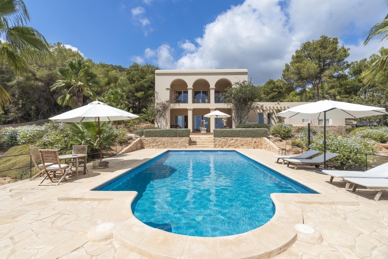 Piscina - Villa en San Jordi, Ibiza - Engel & Völkers Ibiza - Inmobiliaria en Ibiza - Venta de casas