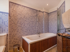 Bano - apartamento en talamanca, jesus, ibiza - engel & volkers ibiza - inmobiliaria en ibiza