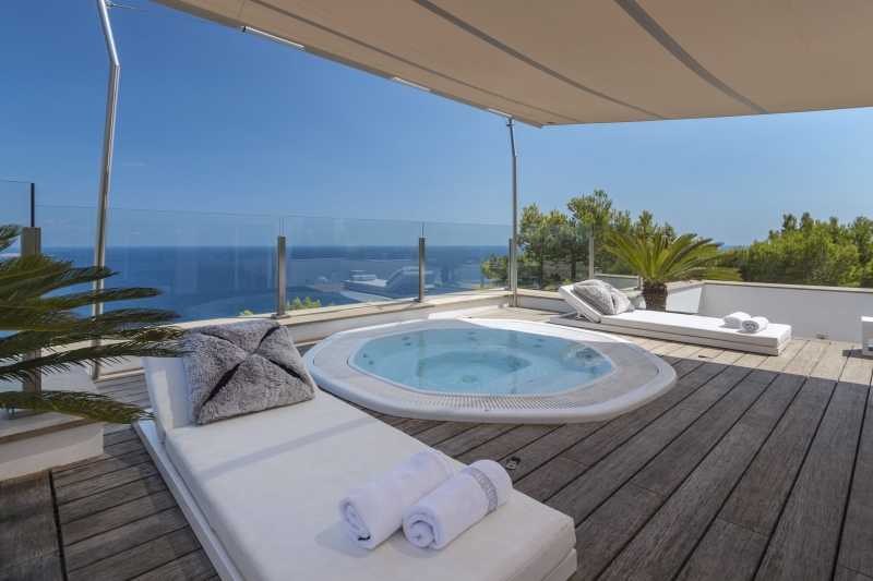 Jacuzzi - Villa en Siesta, Santa Eulalia, Ibiza - Engel & Vlkers Ibiza - Inmobiliaria en Ibiza