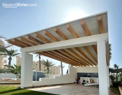 Cenador de madera y palo redondo para jardin