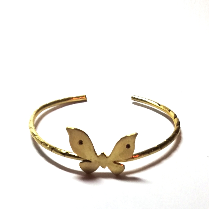 Pulsera de mariposa en base rígida