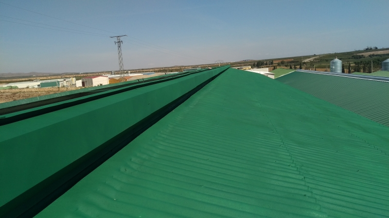 aislamiento de cubierta exterior terminada en verde Navarra