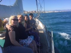 Paseo en barco velero ocean cruiser benalmadena con amigos