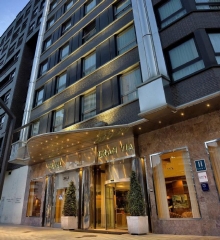 Fachada del hotel husa grans via