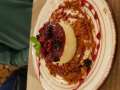 Pastel de queso (cheesecake) de frutos rojos