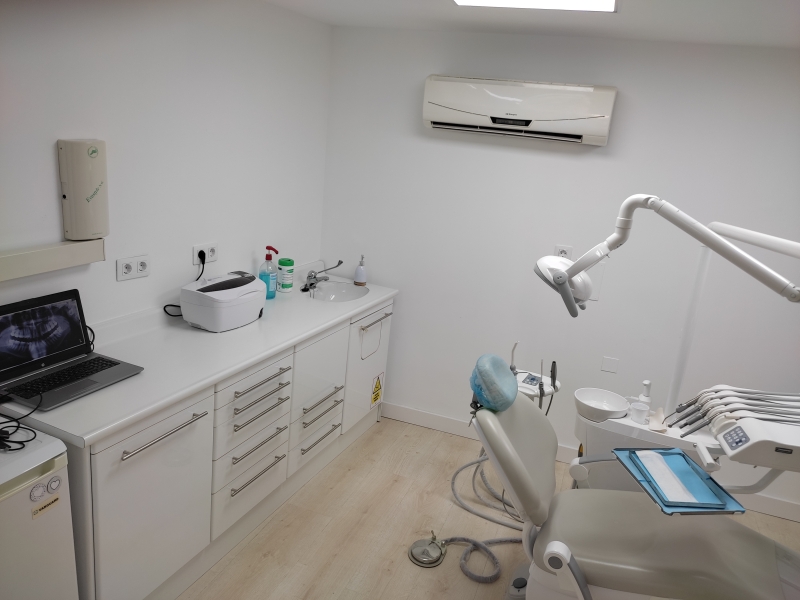 CLINICA DENTAL ALVAREZ RODRIGUEZ