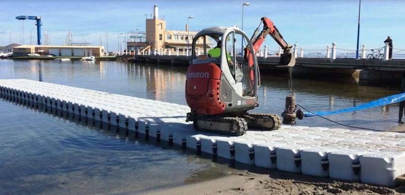 Plataforma de trabajos en Mar Menor