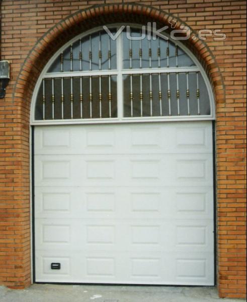 puerta seccional