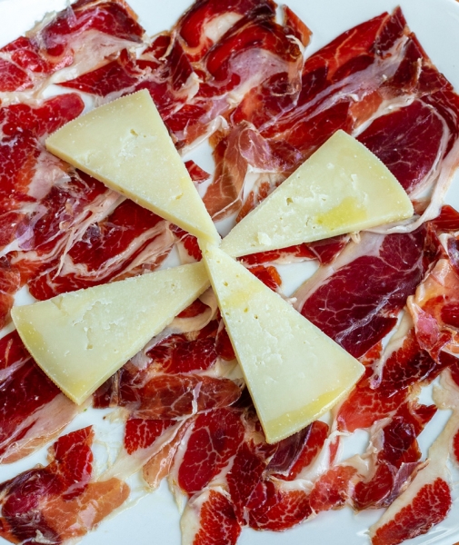 Jamón Ibérico con queso semicurado