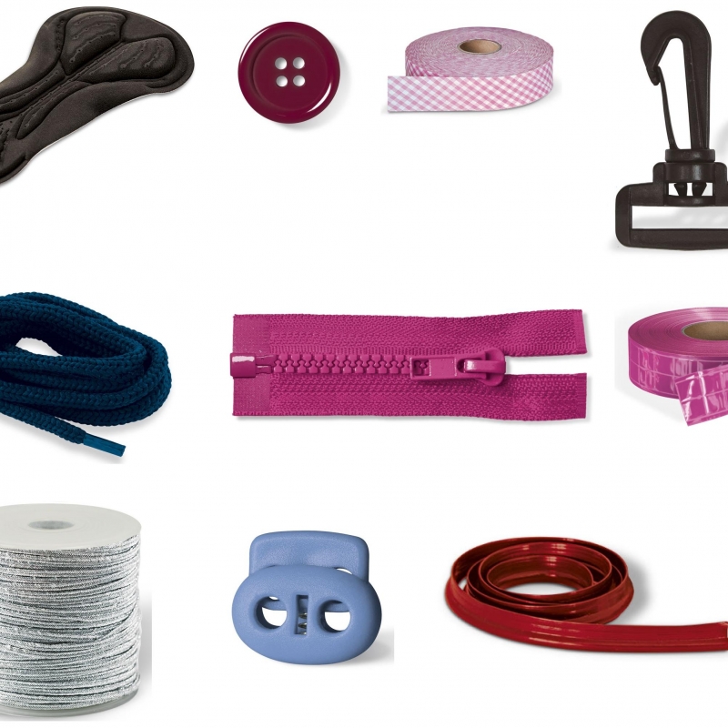 En nuestro catálogo puedes encontrar más de 475 fornituras textiles y componentes de plástico y de m