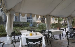 Restaurante en la terraza del hotel