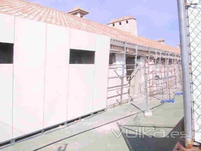 Panel fenolico TRESPA  Obra Centro Medicina Deportiva en San Fernando (CADIZ)