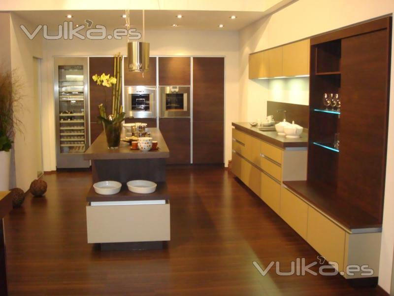 KITCHENOW DECOR S.L.