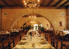 Foto 12 restaurantes en La Rioja - Akelarre Asador