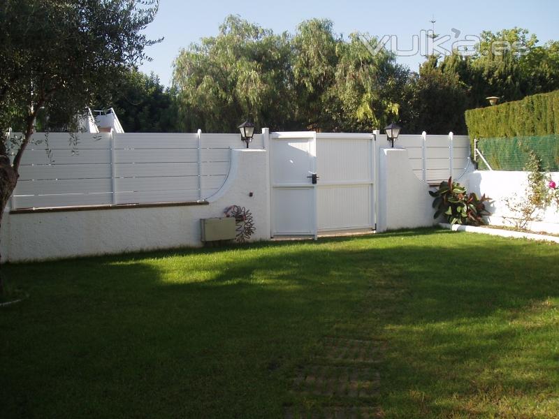 Puertas modelo GAVA de PVC Blanco