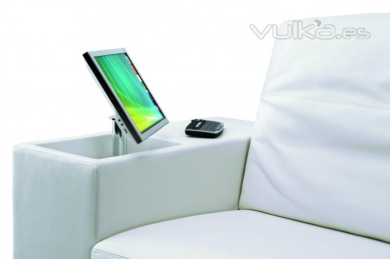 ATHENA: Sofa de lujo con una PC multimedia integrada, un par de pantallas LCD touchsreen que se despliegan en cada ...