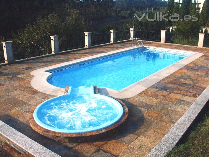 PISCIVAL: Construccin de conjunto Piscina y Spa Prefabricado