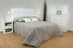 Dormitorio suite: cabecero tapizado - mesitas - comoda - espejo