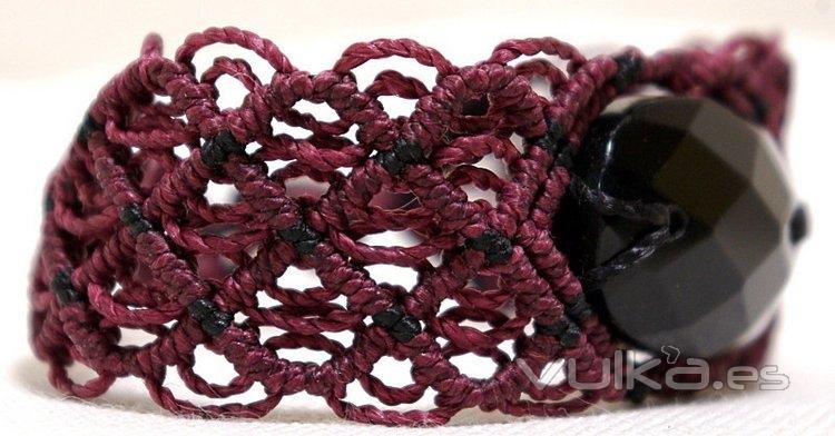 Pulsera tejido artistico con agata negra facetada