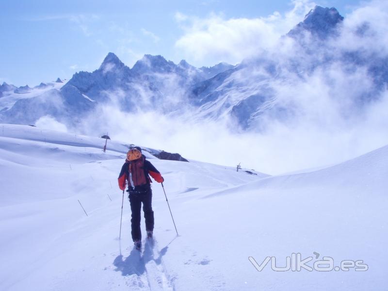 Esqui de montaa en Pirineos y Alpes