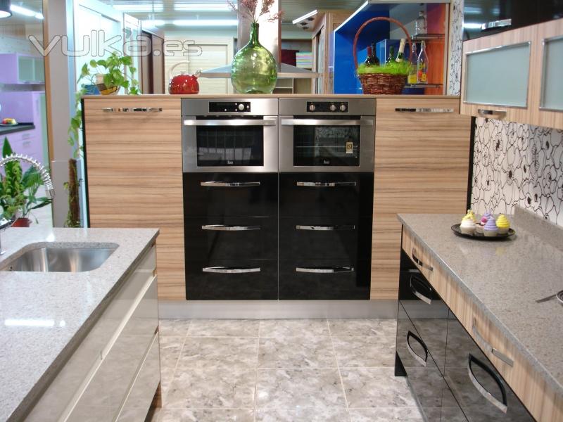 cocina 4 cantos formica expo 3