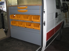 Equipamiento interior de furgonetas