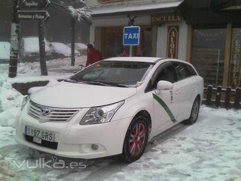 En Sierra Nevada hay una parada de taxis donde podran encontrar a Pepe, Antonio o a Paco (el Yeti)