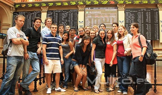 Nuestros alumnos visitando Bolsa Econmica