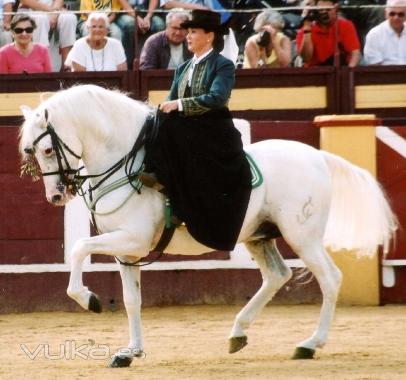 Amazona del Espectaculo El Cartujano en Plaza de Toros de Fuengirola