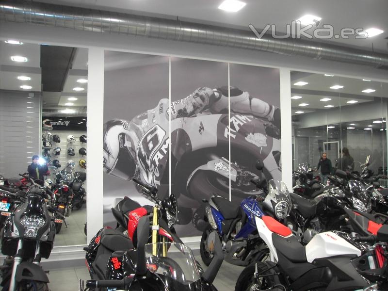 Mural gran formato tienda de motos