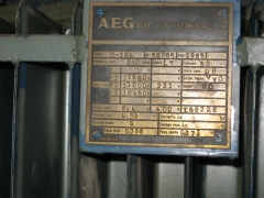 Placa de caracteristicas de transformador aeg de 160 kva.