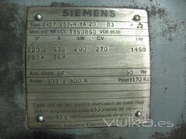 PLACA DE CARACTERISTICAS DE MOTOR SIEMENS DE ANILLOS ROZANTES DE 270 CV.