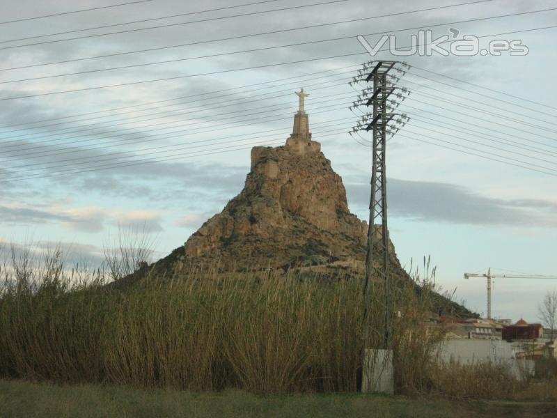 TORRE DE ALTA TENSION EN LAS CERCANIAS DEL CRISTO DE MONTEAGUDO.