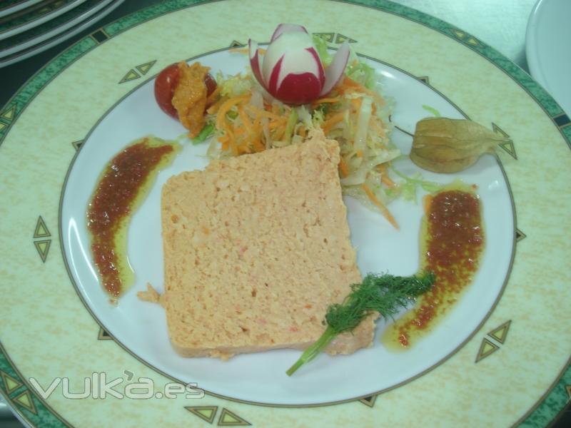 pastel de centollo al aceite de caviar rojo