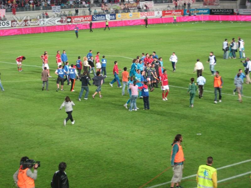 ANUNCIO DE MAHESSA ESTADIO NUEVA CONDOMINA. VISTA GENERAL AL FINALIZAR UN PARTIDO MURCIA-BARCELONA.