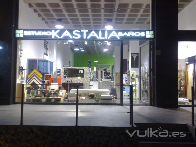 kastalia showroom- tres de mayo 73 s/c