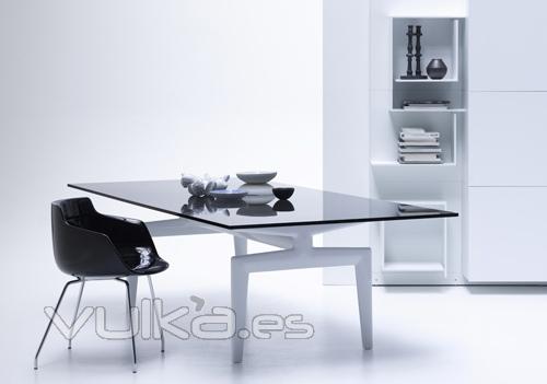 Flow Table de MDF Italia